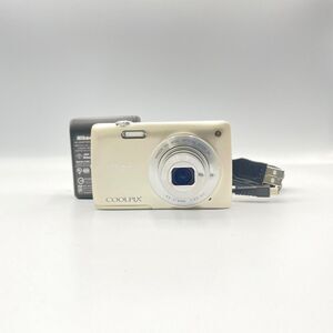 Nikon Silver and Grey Cameras-and-accessories